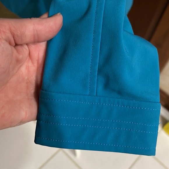 The North Face Women’s Jacket, Size Medium - Picture 7 of 15